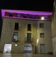 Alpicat s’il·lumina de color rosa tot l’octubre amb motiu del Dia Mundial contra el Càncer de Mama